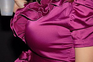 亚洲女子被黑人巨大进入